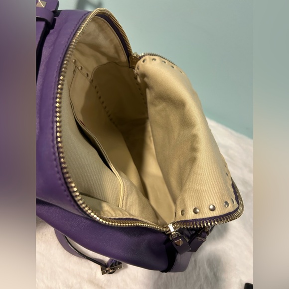 VALENTINO Rockstud Purple Backpack in excellent condition. Authentic & pre-owned - Picture 10 of 15